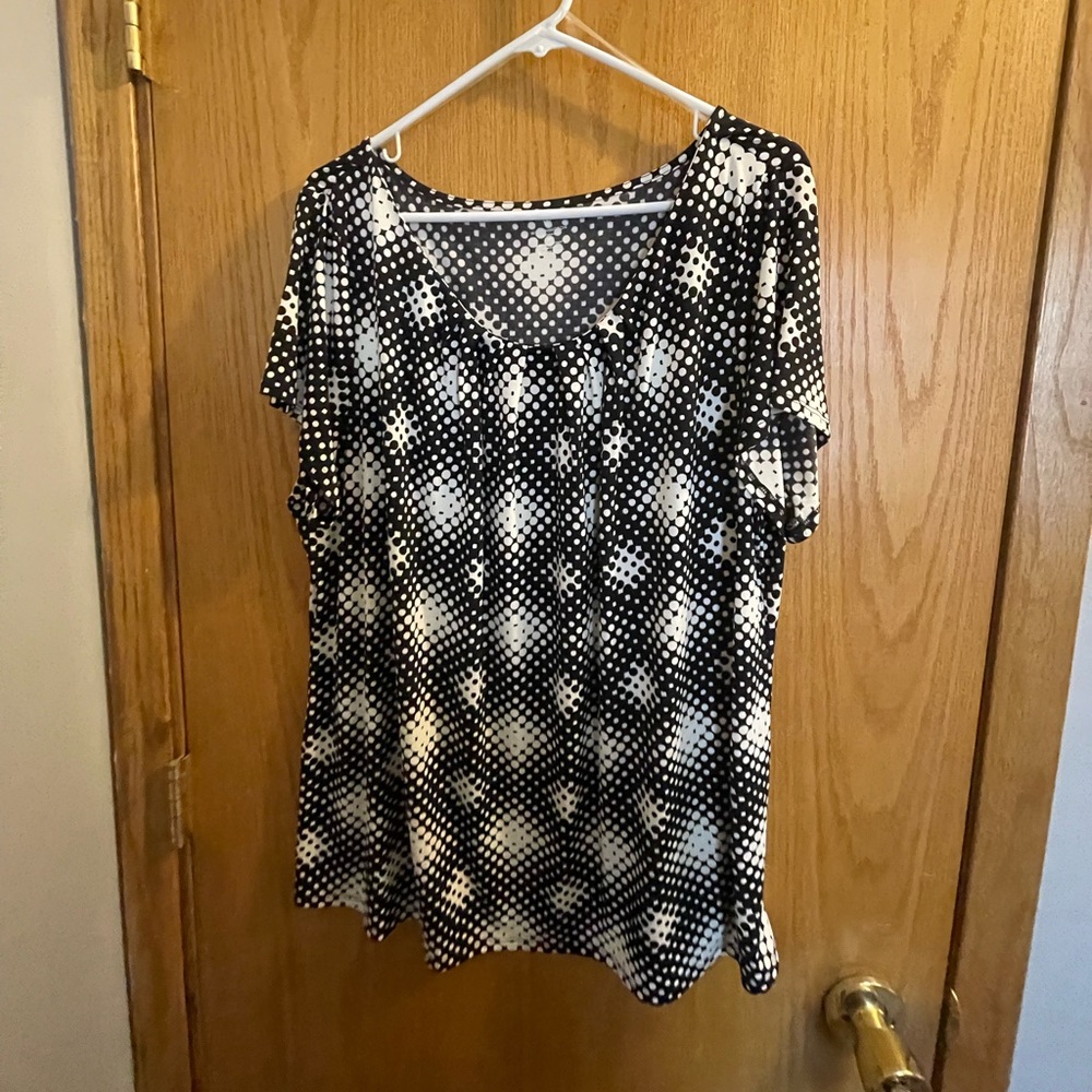 Women’s blouse, gently used, smoke free home